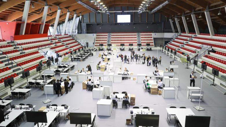 Mbërrijnë 497 votat e para nga diaspora, nga grumbullimi tek numërimi i tyre, detajet